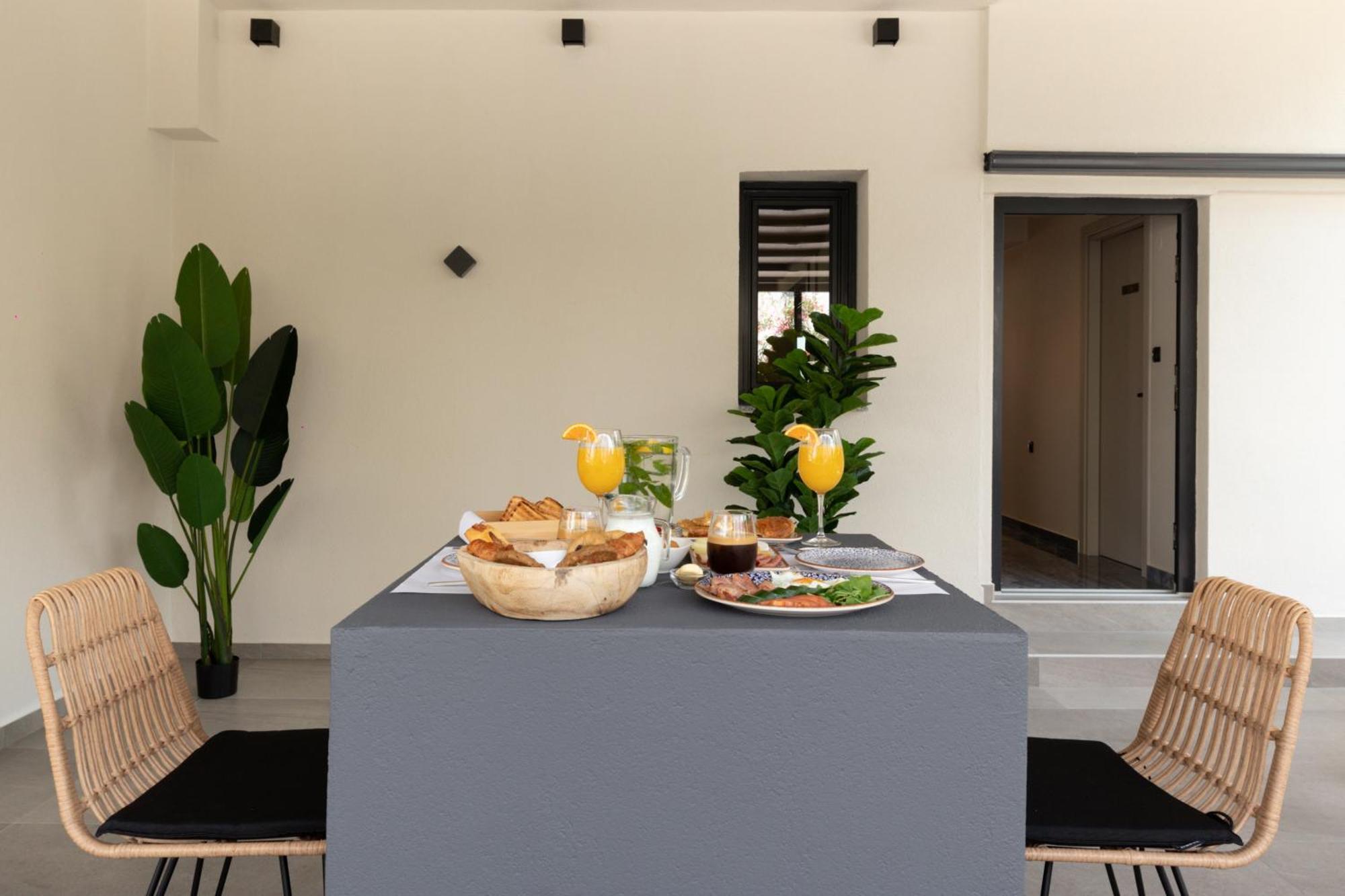 Costa De Luxe Suites Leptokaryá Luaran gambar