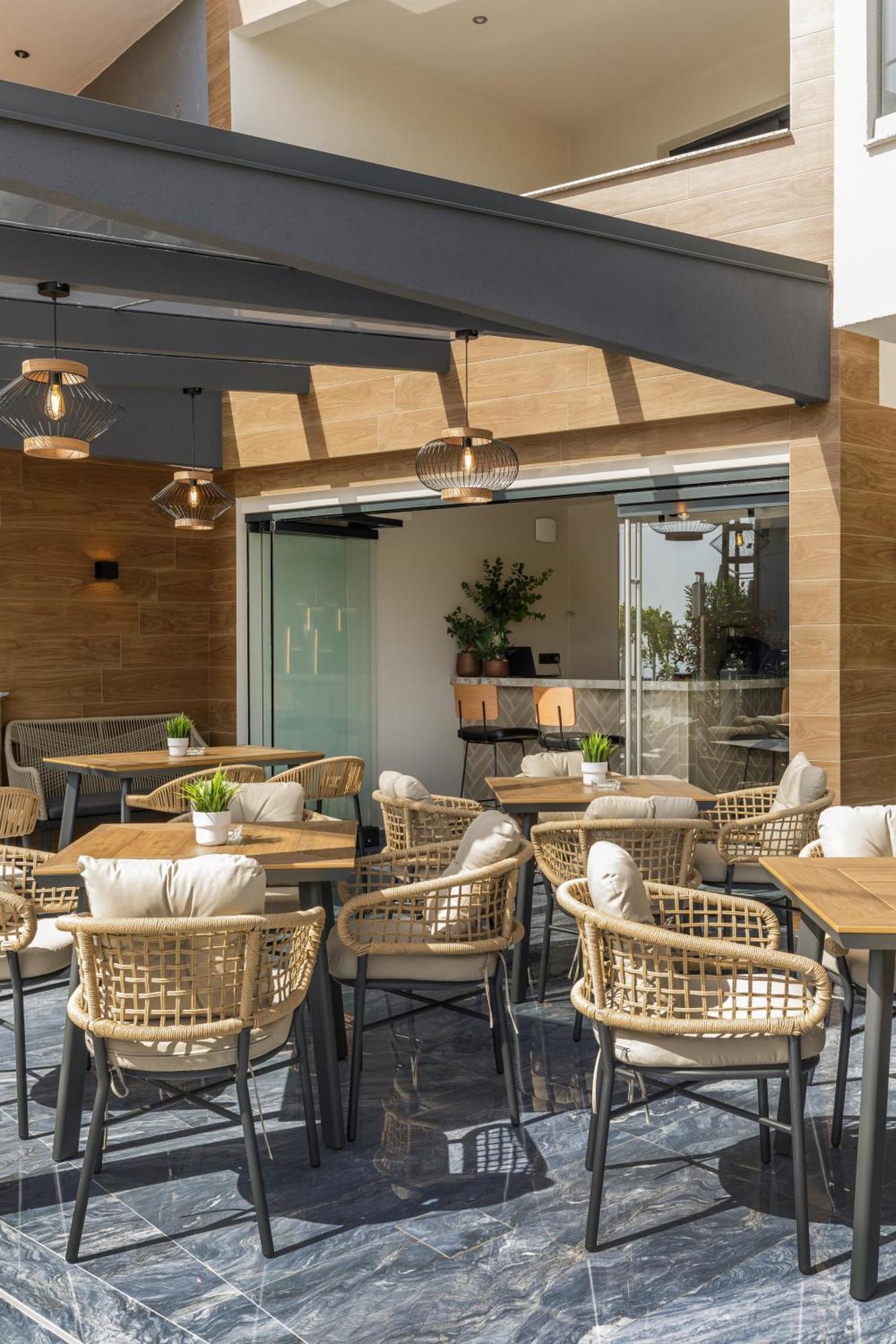 Costa De Luxe Suites Leptokaryá Luaran gambar